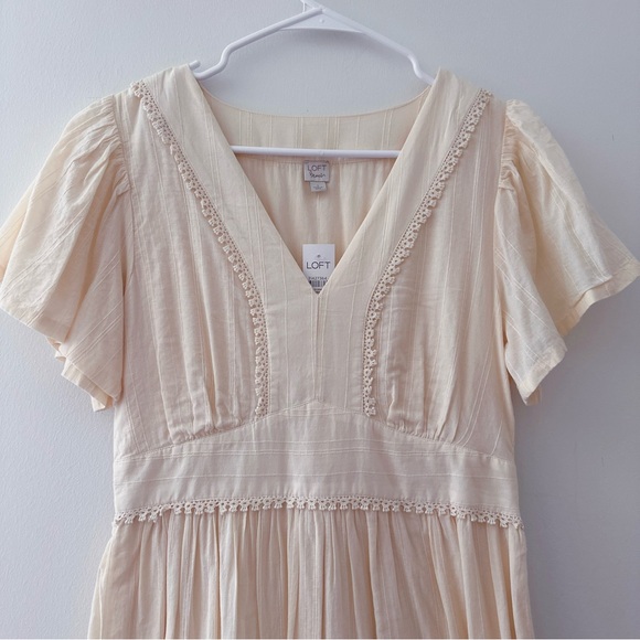 LOFT Flutter Sleeve V-Neck Tiered Embroidered Maxi Dress In Cream NWT Size S - Picture 4 of 10